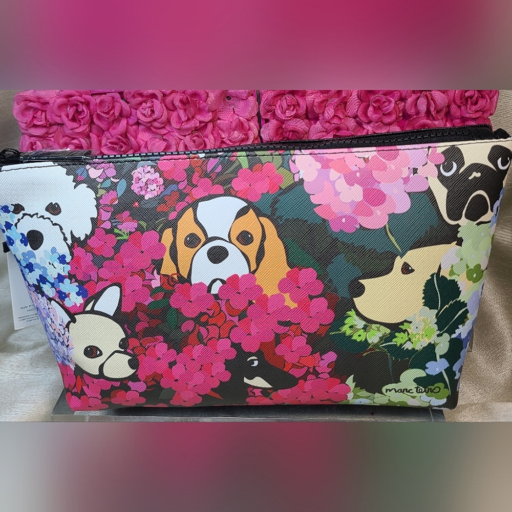 Marc Tetro💝NWT💝 Large Tapered Cosmetic Case 🐕